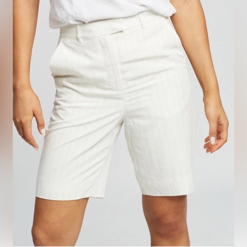 All Saints Ivory Pinstripe Silky Clea High Rise Bermuda Shorts Women’s Size‎ 2